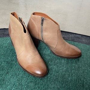 Frye Nora Bootie Tan/Taupe Leather